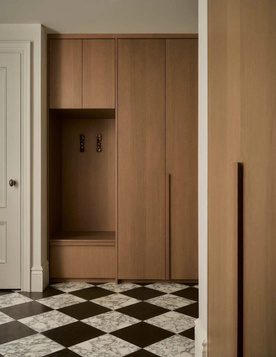 Lucas Hook, natural marble – alternate view