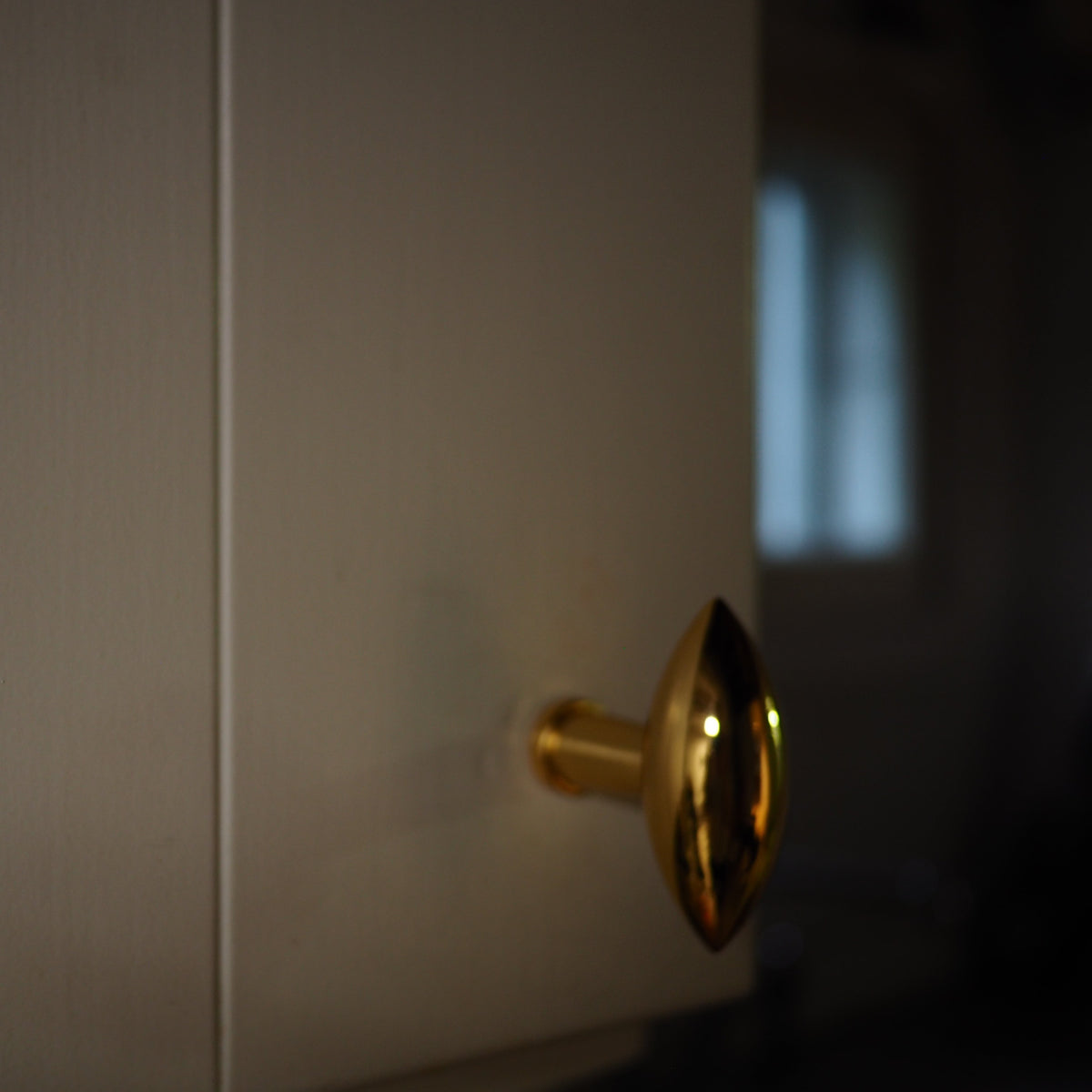 Olive Knob Gold Large – alternate view