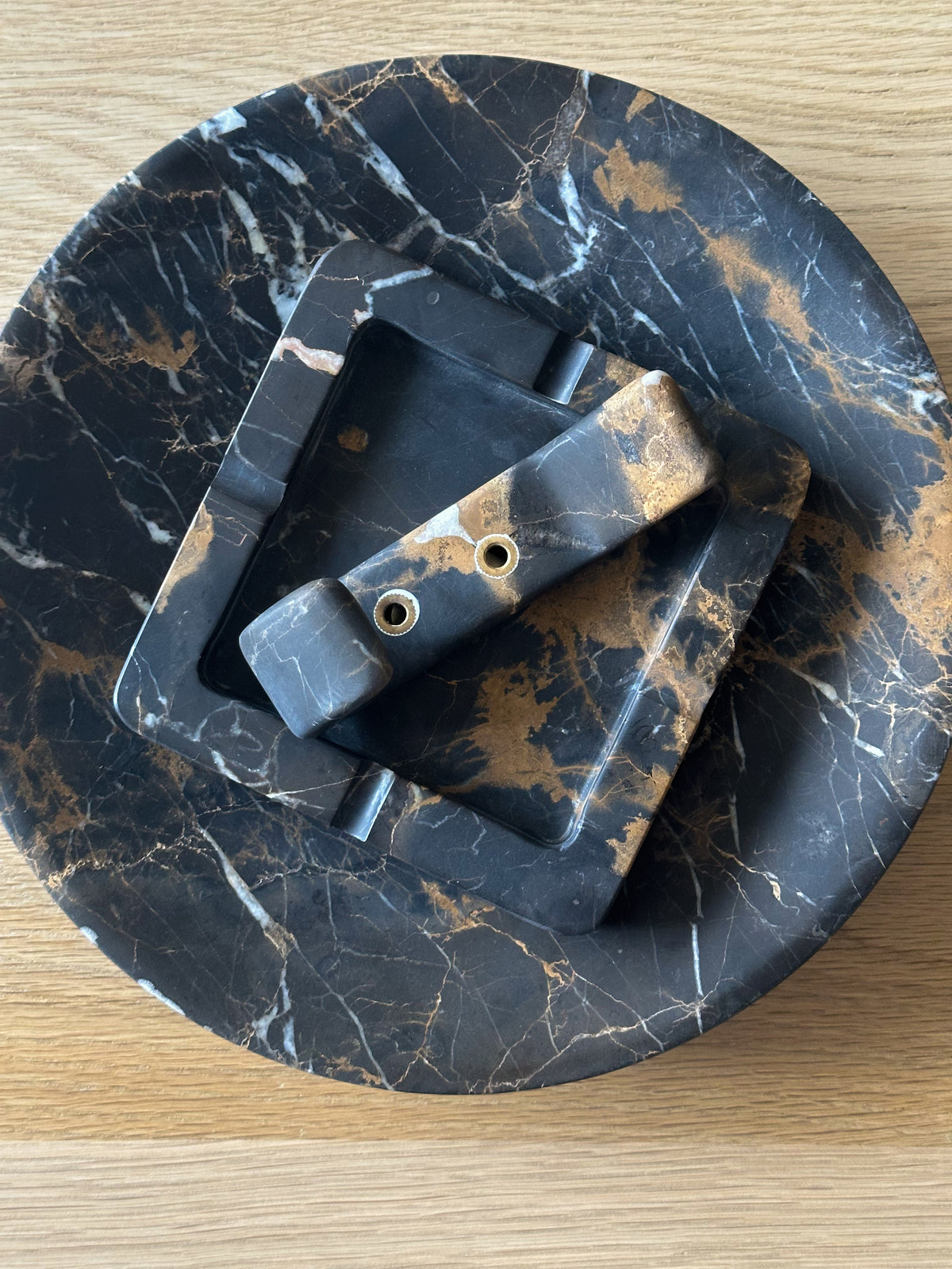 Marble Mini Hook in Lucas marble – styled view