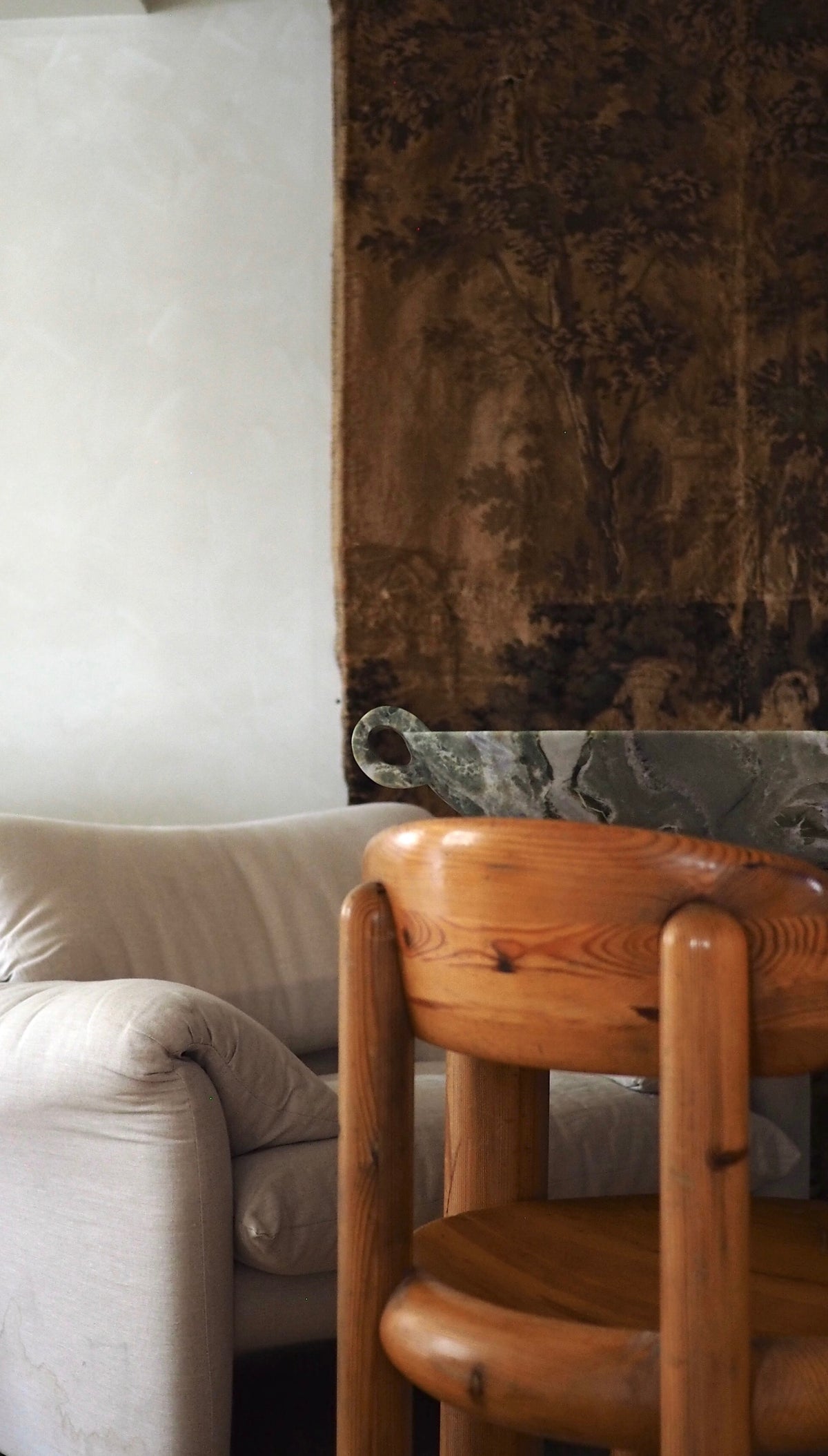 Dina Loki Bowl, natural marble – alternate view