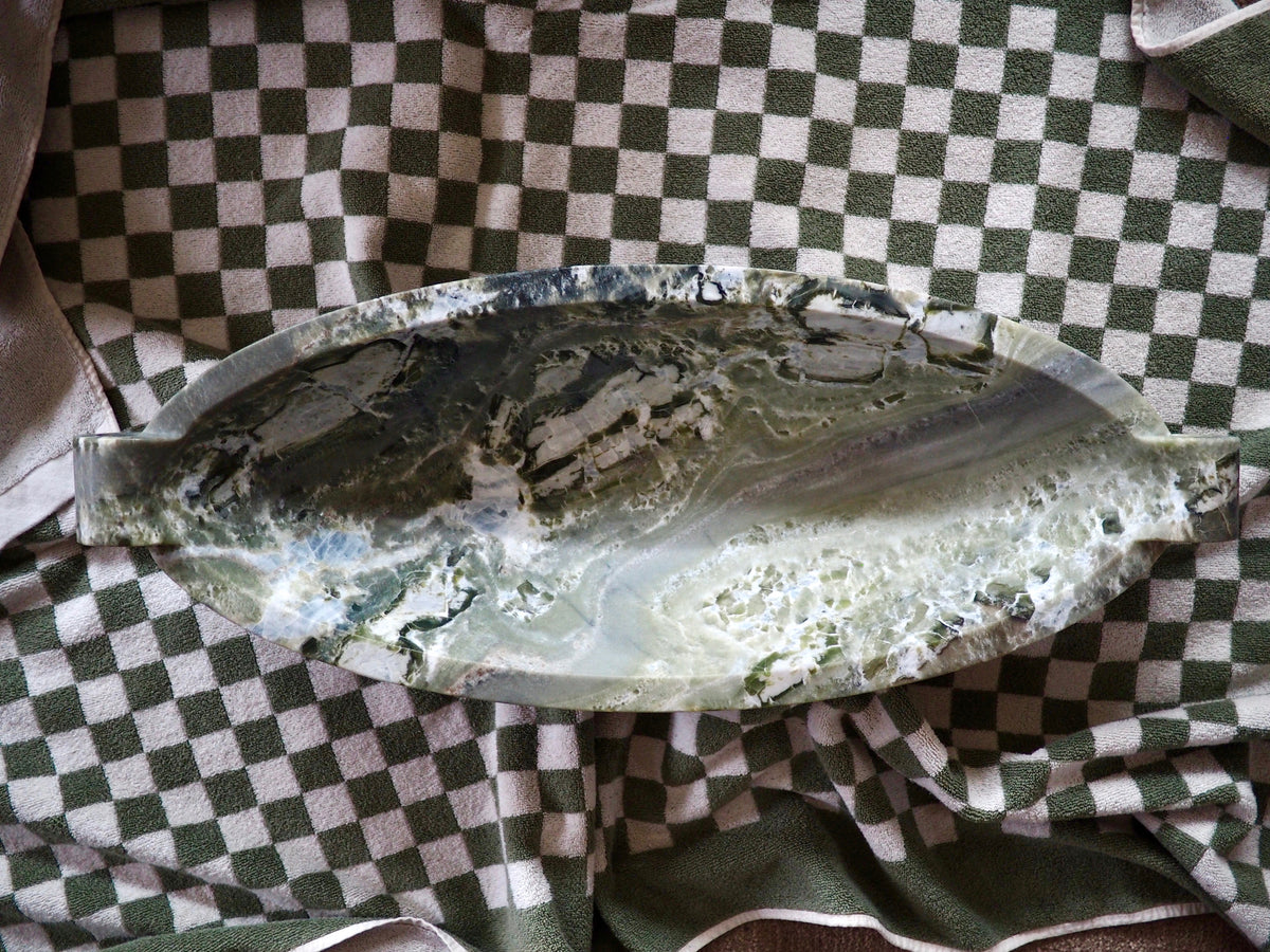 Dina Loki Bowl, natural marble – alternate view