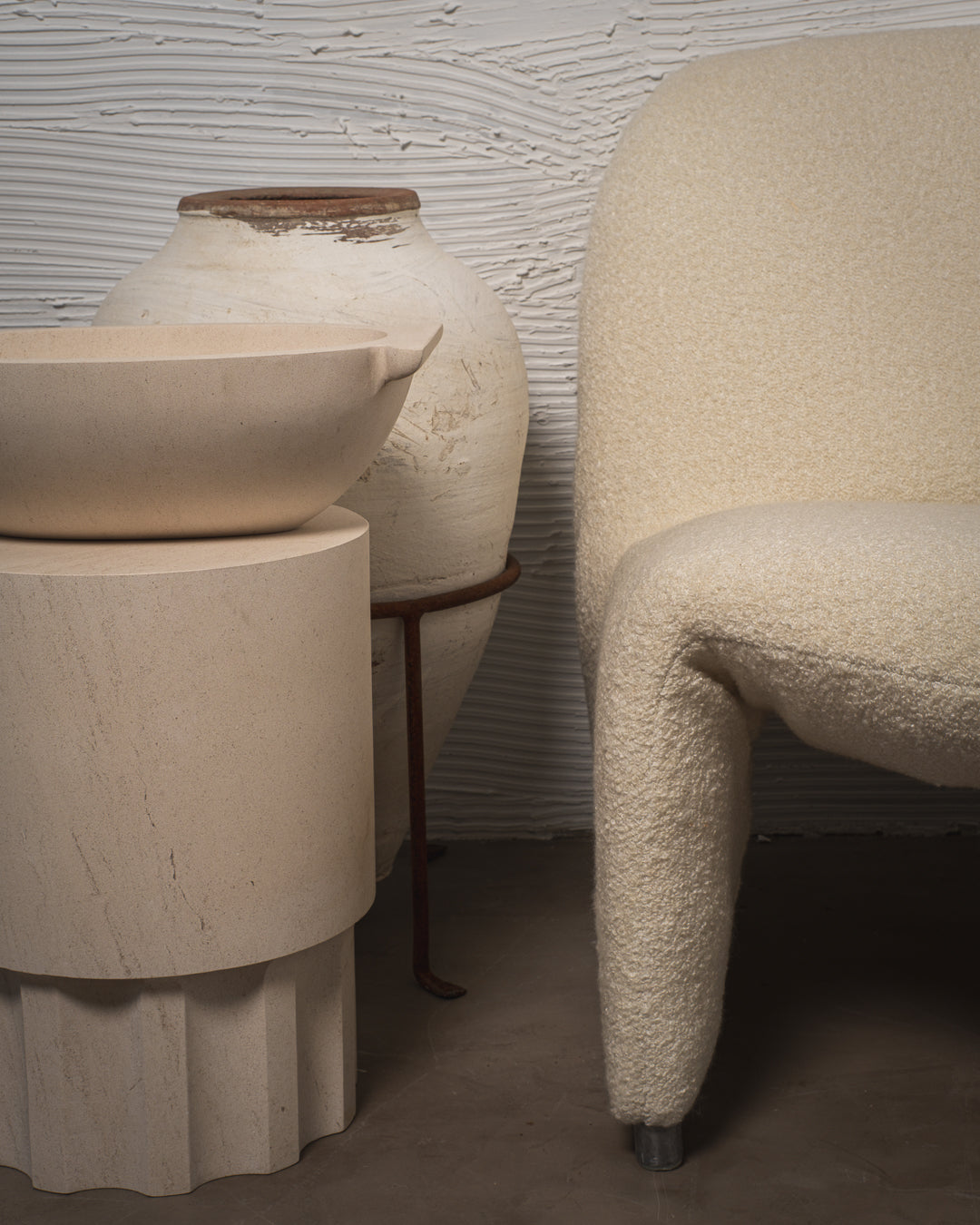 Lov Ribbed Side Table, natural marble – alternate view