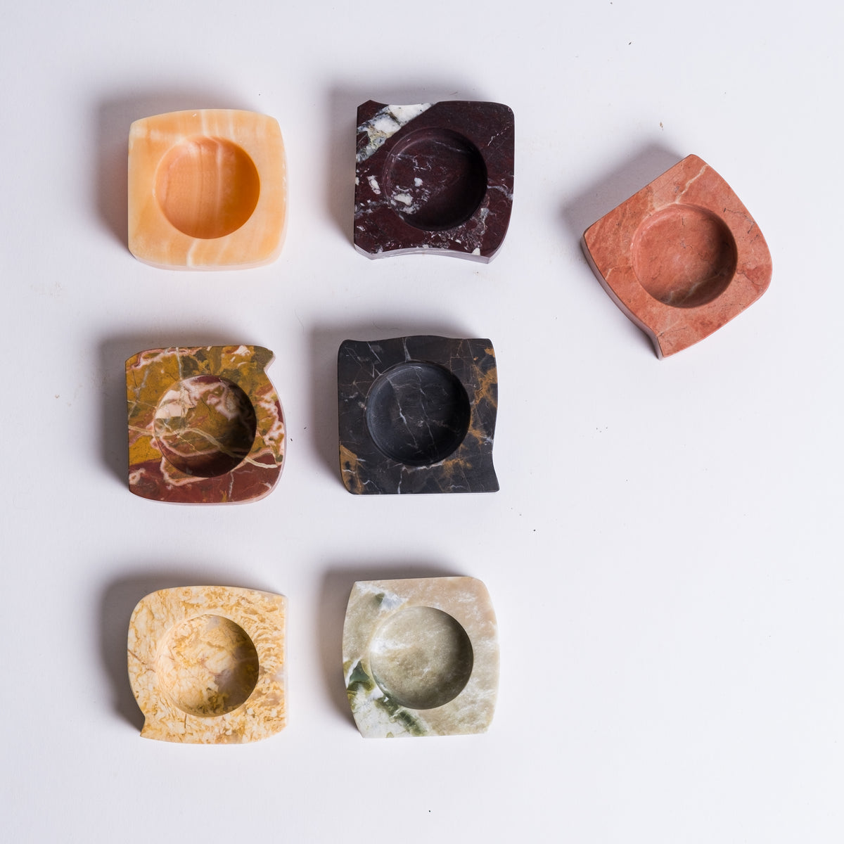 Luna Off-Cut Dish, natural marble – alternate view