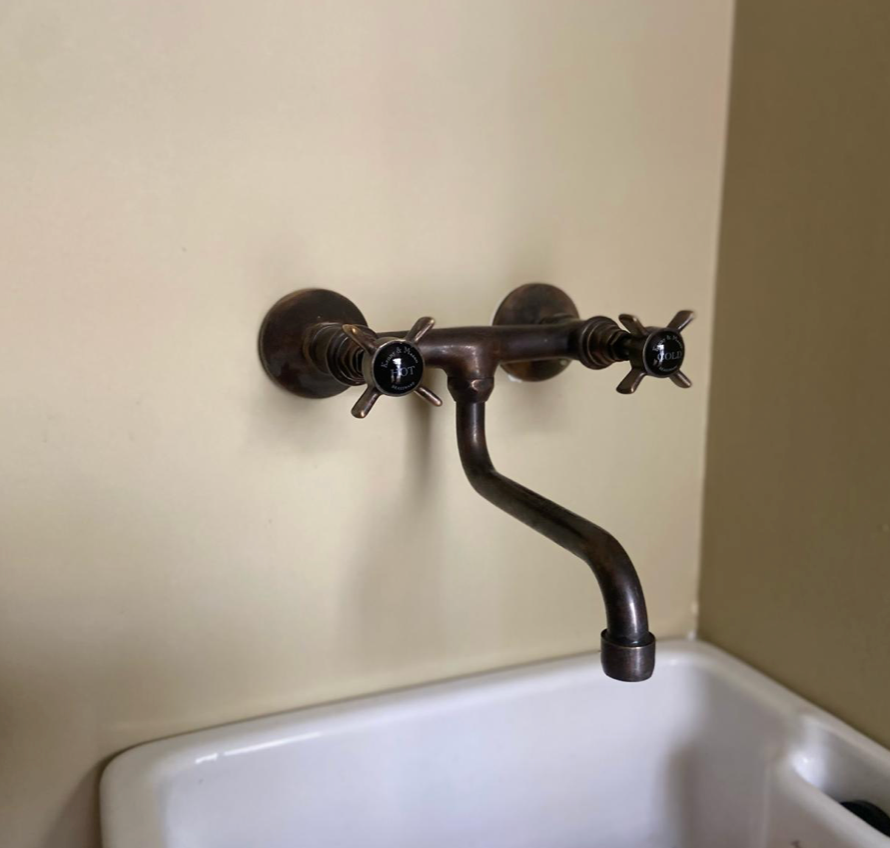 Kenny & Mason Traditional 2-Hole Wall Mixer, brass mixer tap – alternate view