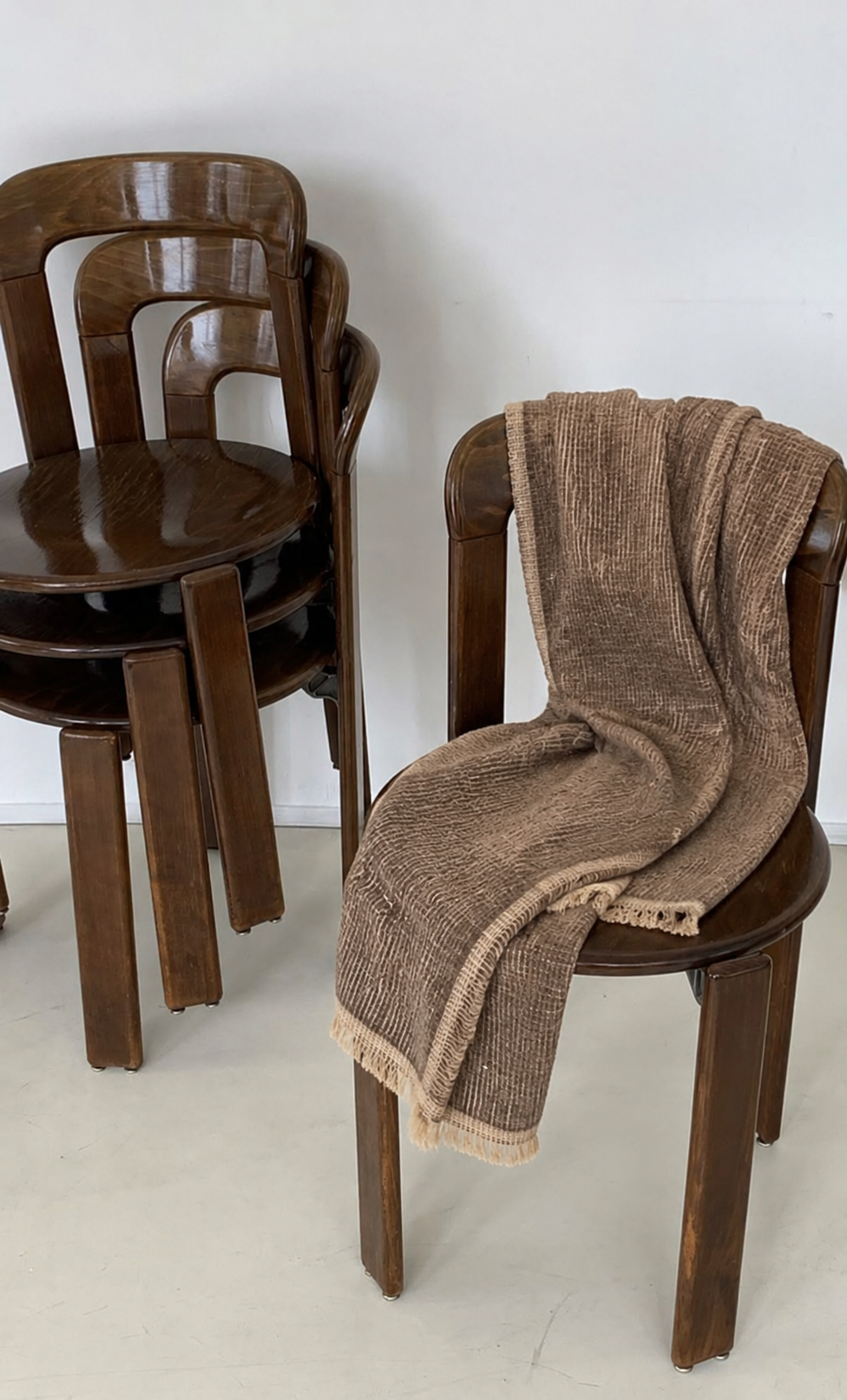 Umber Throw Mink, linen – alternate view
