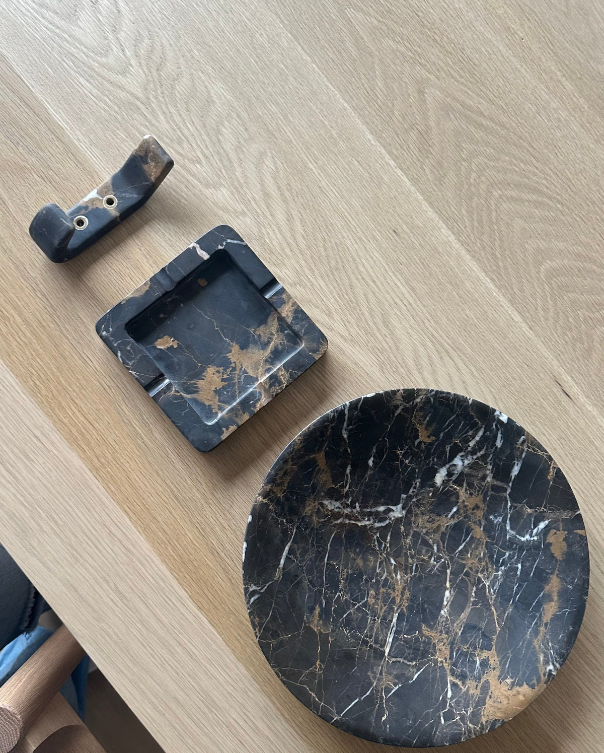 Marble Mini Hook in Lucas marble – styled view