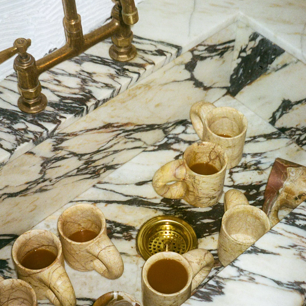 Luna Mug, natural marble – alternate view